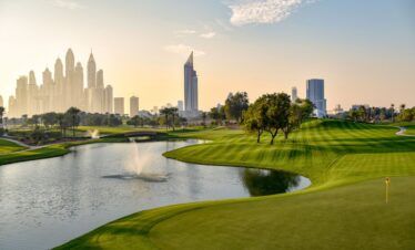 Jugar al golf en Dubái – Combina golf y turismo